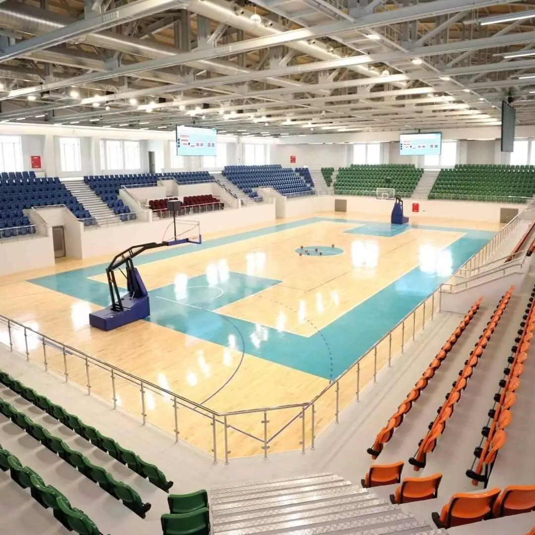 Unsere Stadionsitze bieten eine perfekte Kombination aus robustem Design und ansprechender Ästhetik. Image